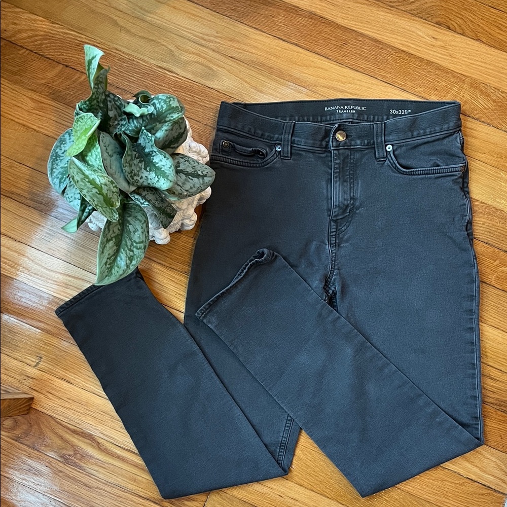 Banana Republic Slim Fit Traveler Jeans, Charcoal Gray, Men’s Size 30X32